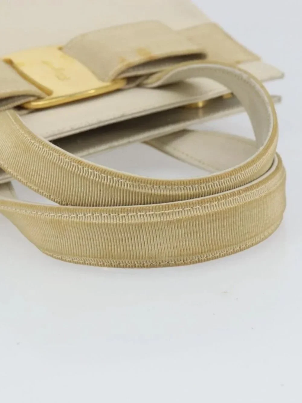 Salvatore Ferragamo Vala Hand Bag Leather White Gold Auth 166678